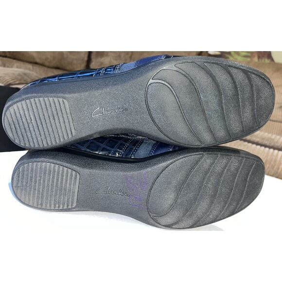 Clarks Women’s Navy Gael Beam Slip On Flats Shoes 8.5W Style 0614 - Picture 5 of 9